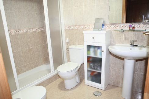 thumbnail_Aseo ducha en h. principal (1)