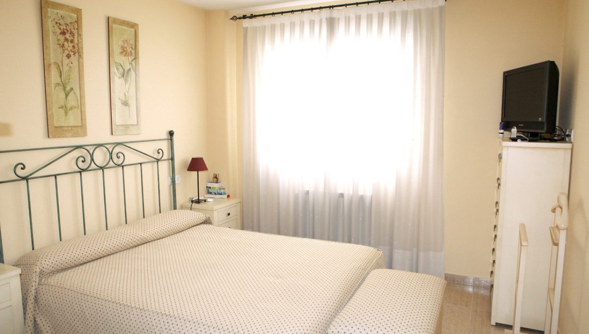 thumbnail_Habitación principal luz día